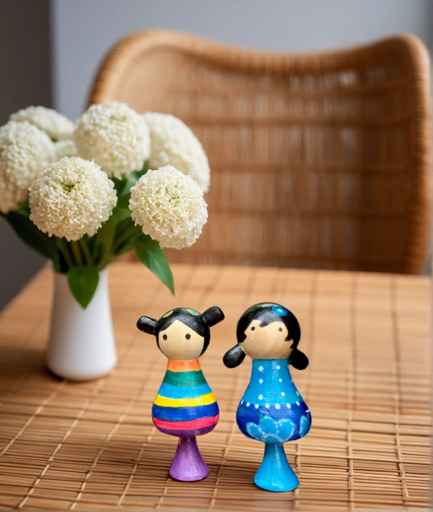 BESTIES DIY Coloring Dolls